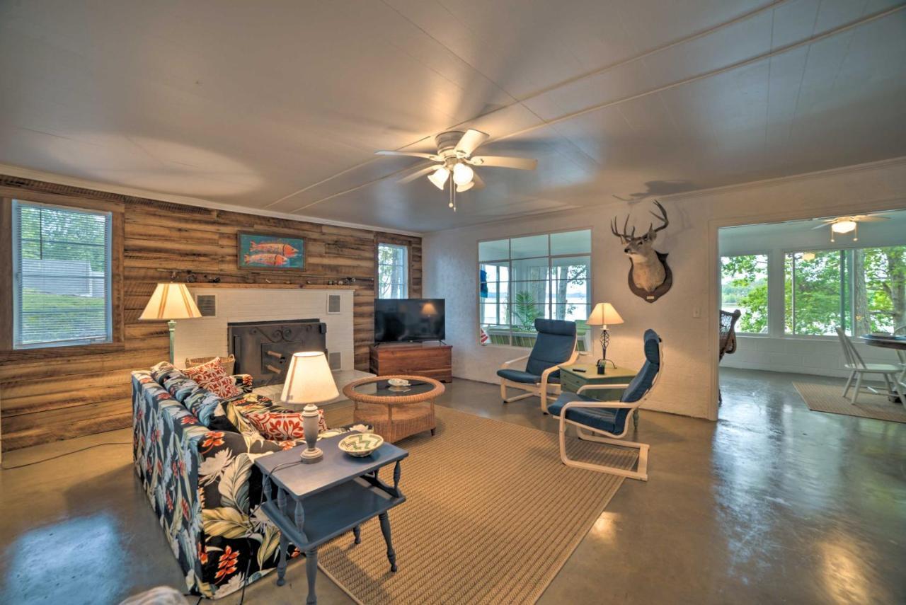 Kentucky Lake Cabin With Private Dock And Fire Pit New Concord Bagian luar foto